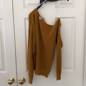 Off-the-shoulder lightweight sweater